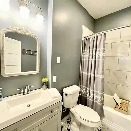 Renovated Waterfront Cottages Ideal For Families Or Groups In Louisiana
