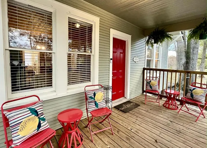 Holiday home Renovated Waterfront Ideal For Families Or Groups In Louisiana