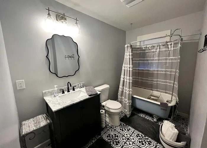 Renovated Waterfront Ideal For Families Or Groups In Louisiana *