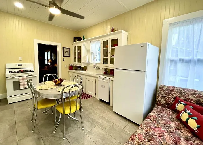Renovated Waterfront Ideal For Families Or Groups In Louisiana * Lafayette