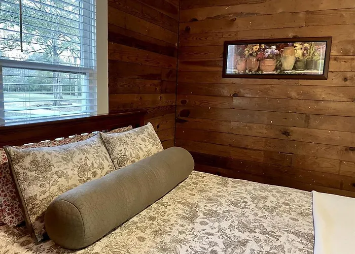 Holiday home Renovated Waterfront Ideal For Families Or Groups In Louisiana